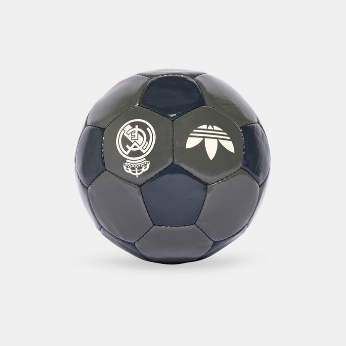 كرة القدم ريال مدريد كلوب الاحتياطية كرة القدم ريال مدريد كلوب الاحتياطية image number 1