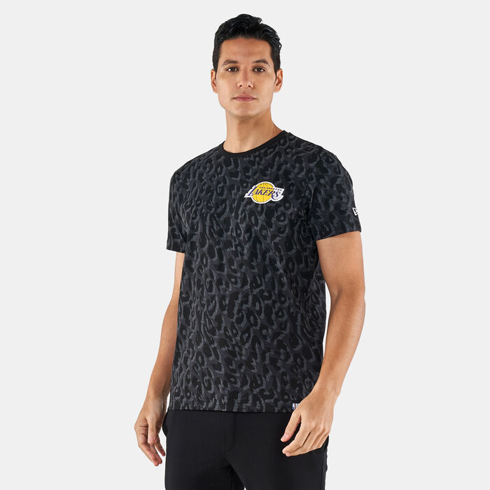 تيشيرت لوس انجلوس ليكرز سيزونال اول اوفر برينت جرافيت للرجال- ان-بي-ايه image number 0