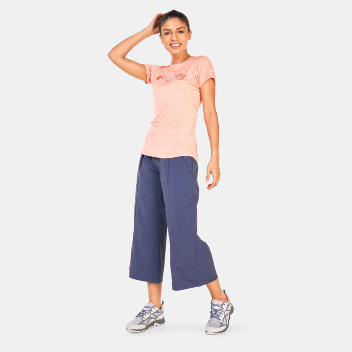 تيشيرت تايتان باس جرافيك للنساء image number 2